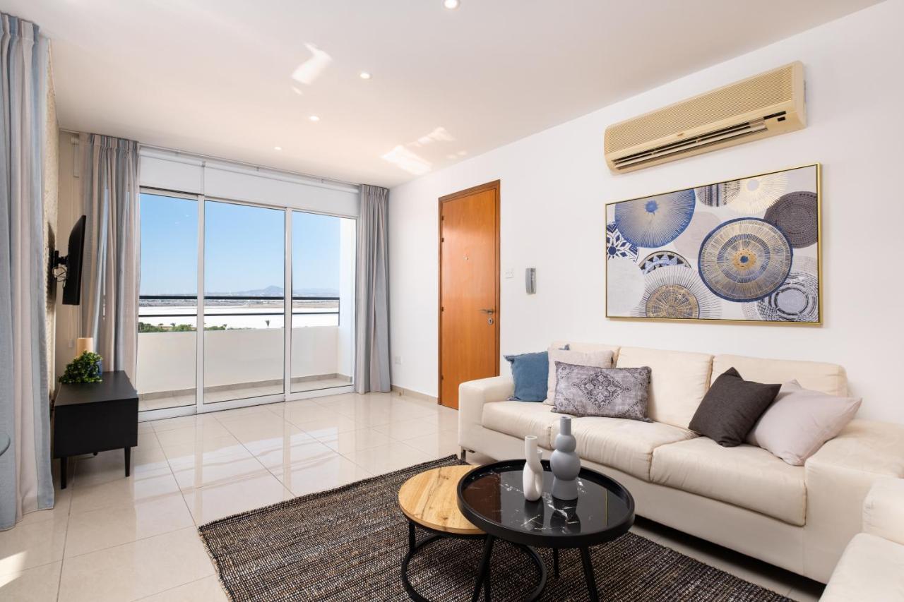 Apartamento The Saline Views Makenzy Lárnaca Exterior foto